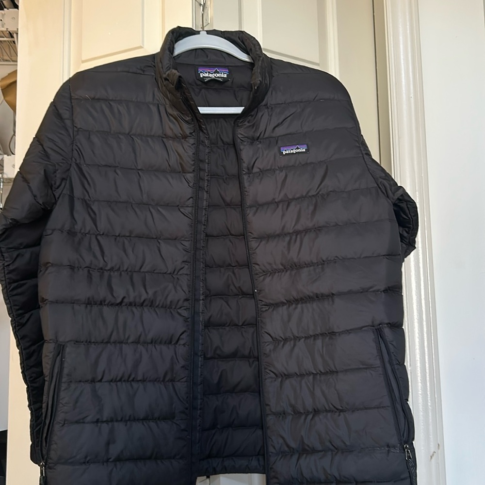 Kids Patagonia black puffer. Size XL 14